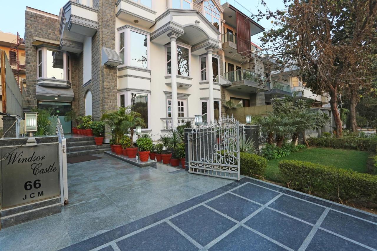 Hotel Windsor Castle Cyber City Gurgaon Exterior photo